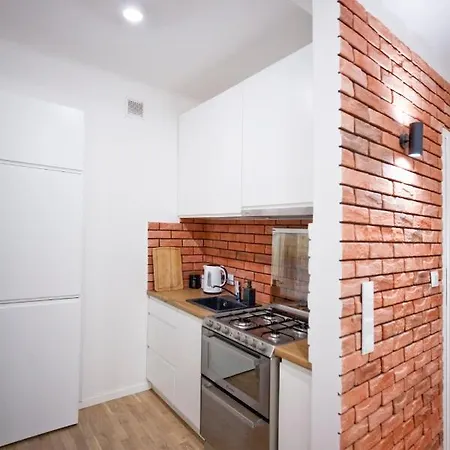 Gaba 2 Intraco * Βαρσοβία